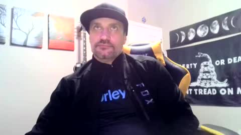 Snapshot of clintwood12 chatting on January 2025 09:47:02 AM chad online show from January 2025 09:47:02 AM