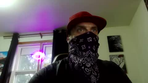 Snapshot of clintwood12 chatting on November 2025 10:10:02 PM chad online show from November 2025 10:10:02 PM