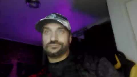 Snapshot of clintwood12 chatting on November 2025 05:07:02 AM chad online show from November 2025 05:07:02 AM