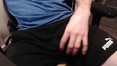 Snapshot of cliqueclique chatting on February 2026 07:40:01 AM CliqueClique online show from February 2026 07:40:01 AM