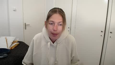 Syl  online show from March 2026 03:01:01 PM