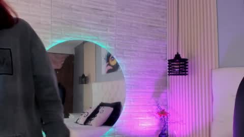 Snapshot of cloe__hills chatting on December 2024 12:22:01 PM Cloe online show from December 2024 12:22:01 PM