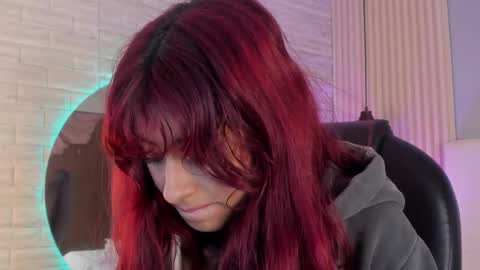 Snapshot of cloe__hills chatting on December 2024 03:28:02 PM Cloe online show from December 2024 03:28:02 PM