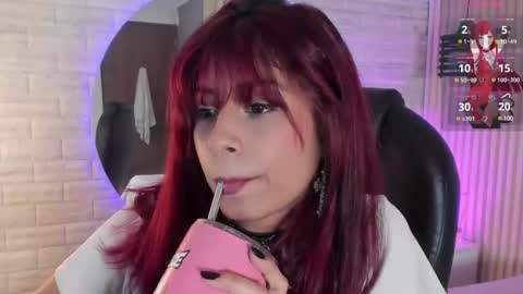 Snapshot of cloe__hills chatting on December 2024 03:22:02 PM Cloe online show from December 2024 03:22:02 PM