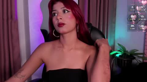 Snapshot of cloe__hills chatting on March 2025 12:52:02 PM Cloe online show from March 2025 12:52:02 PM