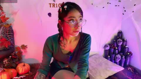 Snapshot of cloe_leeee chatting on October 2025 05:30:01 AM Cloe Leeee online show from October 2025 05:30:01 AM