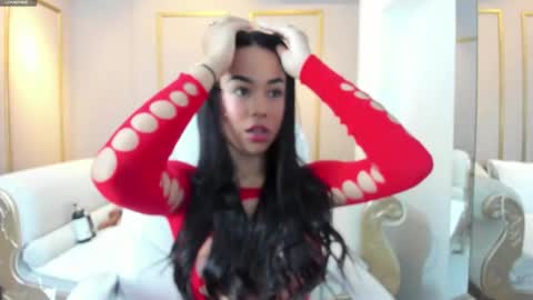 Snapshot of cloehap chatting on February 2025 11:55:01 AM Cloe online show from February 2025 11:55:01 AM