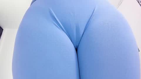 cloe online show from February 2025 02:04:01 AM