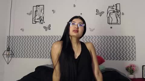 cloe online show from October 2025 06:58:01 PM