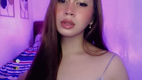 Snapshot of cloudia_babe chatting on September 2025 03:43:01 AM Cloudia babe69 online show from September 2025 03:43:01 AM