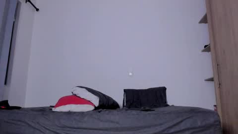 Snapshot of cloudy_pigdude chatting on March 2025 10:14:02 AM CRISTIAN online show from March 2025 10:14:02 AM