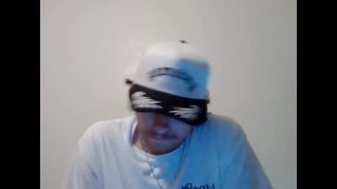 Snapshot of cloudyydayzz chatting on February 2026 03:05:01 AM tallhungandcloudy online show from February 2026 03:05:01 AM