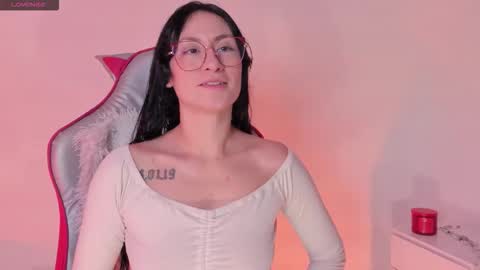 Snapshot of clover_tter_ chatting on November 2025 02:56:02 AM Chloe online show from November 2025 02:56:02 AM