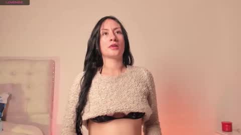 Snapshot of clover_tter_ chatting on November 2025 12:44:01 AM Chloe online show from November 2025 12:44:01 AM