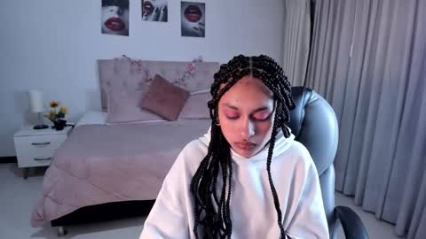 Snapshot of clown_face chatting on January 2025 08:23:02 AM emely dolce online show from January 2025 08:23:02 AM