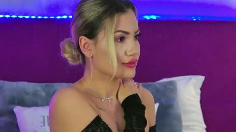Snapshot of clumsylove chatting on May 2026 08:37:01 PM Marina online show from May 2026 08:37:01 PM