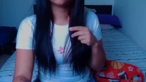 Snapshot of cluplechatur chatting on February 2025 03:20:02 PM Meggan y Thiago online show from February 2025 03:20:02 PM