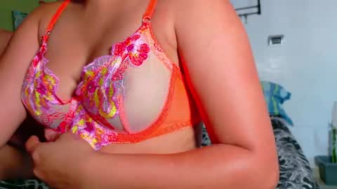 Snapshot of clydexxxbunny chatting on June 2026 09:57:01 PM Clyde and Bunny online show from June 2026 09:57:01 PM