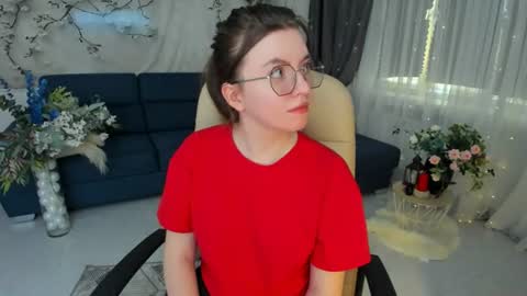 Snapshot of coastofhope chatting on June 2026 08:39:01 AM Molly online show from June 2026 08:39:01 AM