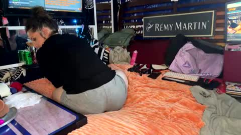 Snapshot of cock_n_creamz_n_wet_dreamz chatting on December 2024 07:29:02 AM COCK N CREAMZ WET DREAMZ online show from December 2024 07:29:02 AM