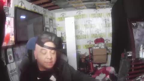 Snapshot of cock_n_creamz_n_wet_dreamz chatting on January 2025 09:20:01 PM COCK N CREAMZ WET DREAMZ online show from January 2025 09:20:01 PM