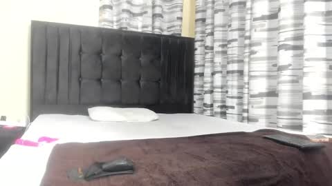 Snapshot of coco_leila chatting on February 2025 05:23:01 AM coco_leila online show from February 2025 05:23:01 AM