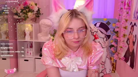 Snapshot of coconut_mia chatting on January 2025 12:51:02 AM Mia online show from January 2025 12:51:02 AM