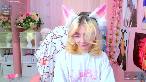 Snapshot of coconut_mia chatting on January 2025 09:06:01 PM Mia online show from January 2025 09:06:01 PM