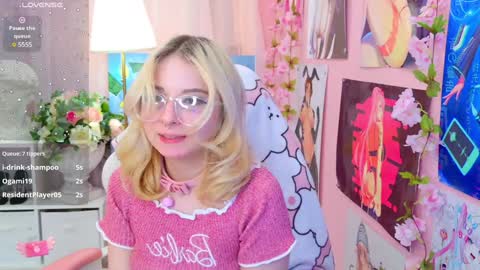 Snapshot of coconut_mia chatting on January 2025 03:09:02 AM Mia online show from January 2025 03:09:02 AM