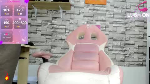 laurita online show from February 2025 01:36:01 PM