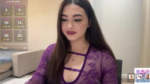 Snapshot of coffee_wihtout_milk chatting on May 2026 11:12:02 PM Yumi online show from May 2026 11:12:02 PM
