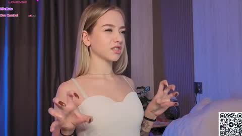 Criss online show from November 2025 03:17:02 AM