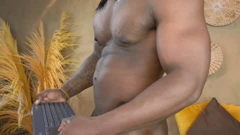 Snapshot of colethunder chatting on January 2025 06:41:02 PM ColeThunder online show from January 2025 06:41:02 PM