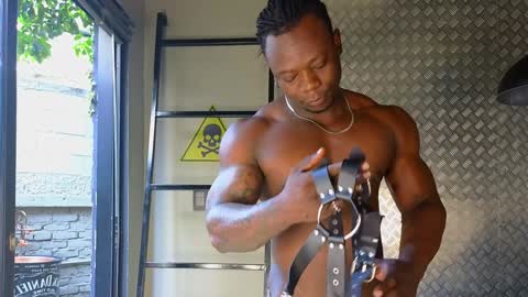 Snapshot of colethunder chatting on January 2025 07:53:01 PM ColeThunder online show from January 2025 07:53:01 PM