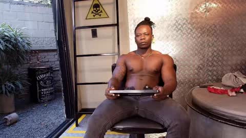 Snapshot of colethunder chatting on January 2025 10:33:01 PM ColeThunder online show from January 2025 10:33:01 PM