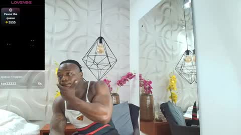 Snapshot of colethunder chatting on February 2025 01:36:01 AM ColeThunder online show from February 2025 01:36:01 AM