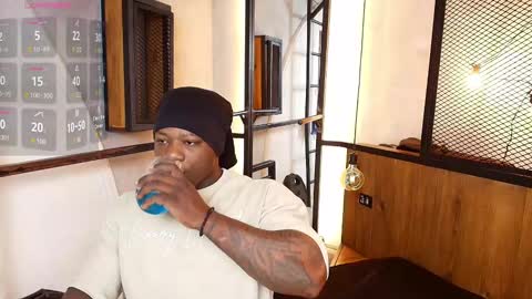 Snapshot of colethunder chatting on March 2025 07:12:02 PM ColeThunder online show from March 2025 07:12:02 PM