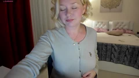 Snapshot of colette1w chatting on December 2025 06:28:01 PM Olga. online show from December 2025 06:28:01 PM