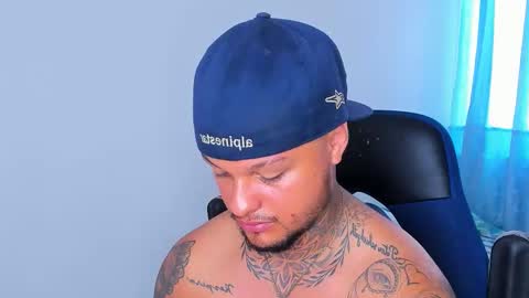 colin_fox1 online show from March 2026 06:35:01 PM