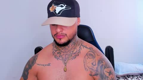 colin_fox1 online show from March 2026 06:09:02 PM