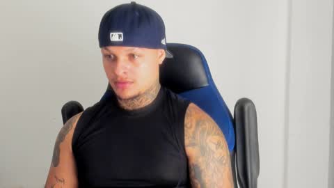 Snapshot of colin_prince2 chatting on December 2024 03:27:02 AM COLIN online show from December 2024 03:27:02 AM