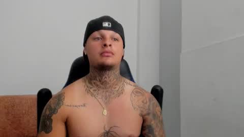 Snapshot of colin_prince2 chatting on March 2025 02:23:02 AM COLIN online show from March 2025 02:23:02 AM