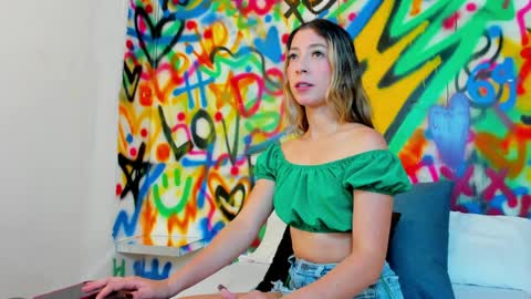 valentina online show from April 2026 02:33:01 PM