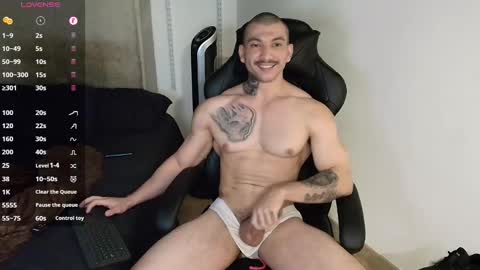 Snapshot of colombianmuscle8 chatting on February 2025 02:09:02 AM colombianmuscle8 online show from February 2025 02:09:02 AM