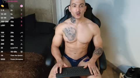 Snapshot of colombianmuscle8 chatting on September 2025 01:16:02 AM colombianmuscle8 online show from September 2025 01:16:02 AM