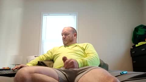 Snapshot of comegetmeinthemorning chatting on February 2025 02:59:02 PM comegetmeinthemorning online show from February 2025 02:59:02 PM