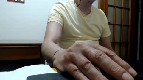 Snapshot of comemivuoi chatting on June 2026 08:13:02 PM comemivuoi online show from June 2026 08:13:02 PM