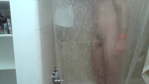 comnfromme1 online show from November 2025 05:50:02 AM