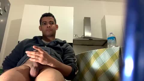 Snapshot of comobailamioso chatting on March 2025 10:50:02 PM comobailamioso online show from March 2025 10:50:02 PM