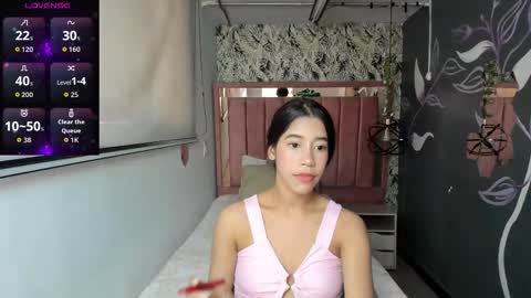 C O N N I E online show from February 2026 08:15:01 PM